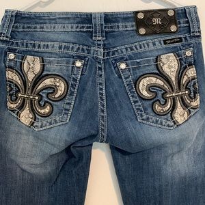 Miss Me JP61635 Medium Wash Mid-Rise Skinny Jeans Size 28 Embroidered